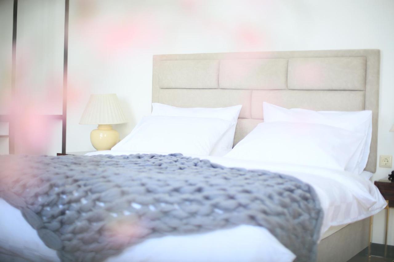 Otakhebi Hotell Sarpi Exteriör bild