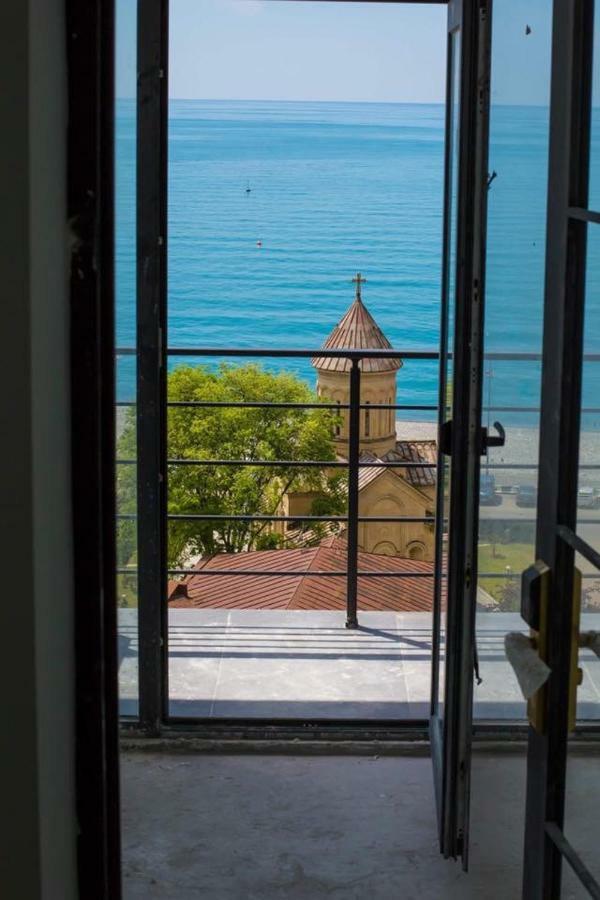 Otakhebi Hotell Sarpi Exteriör bild