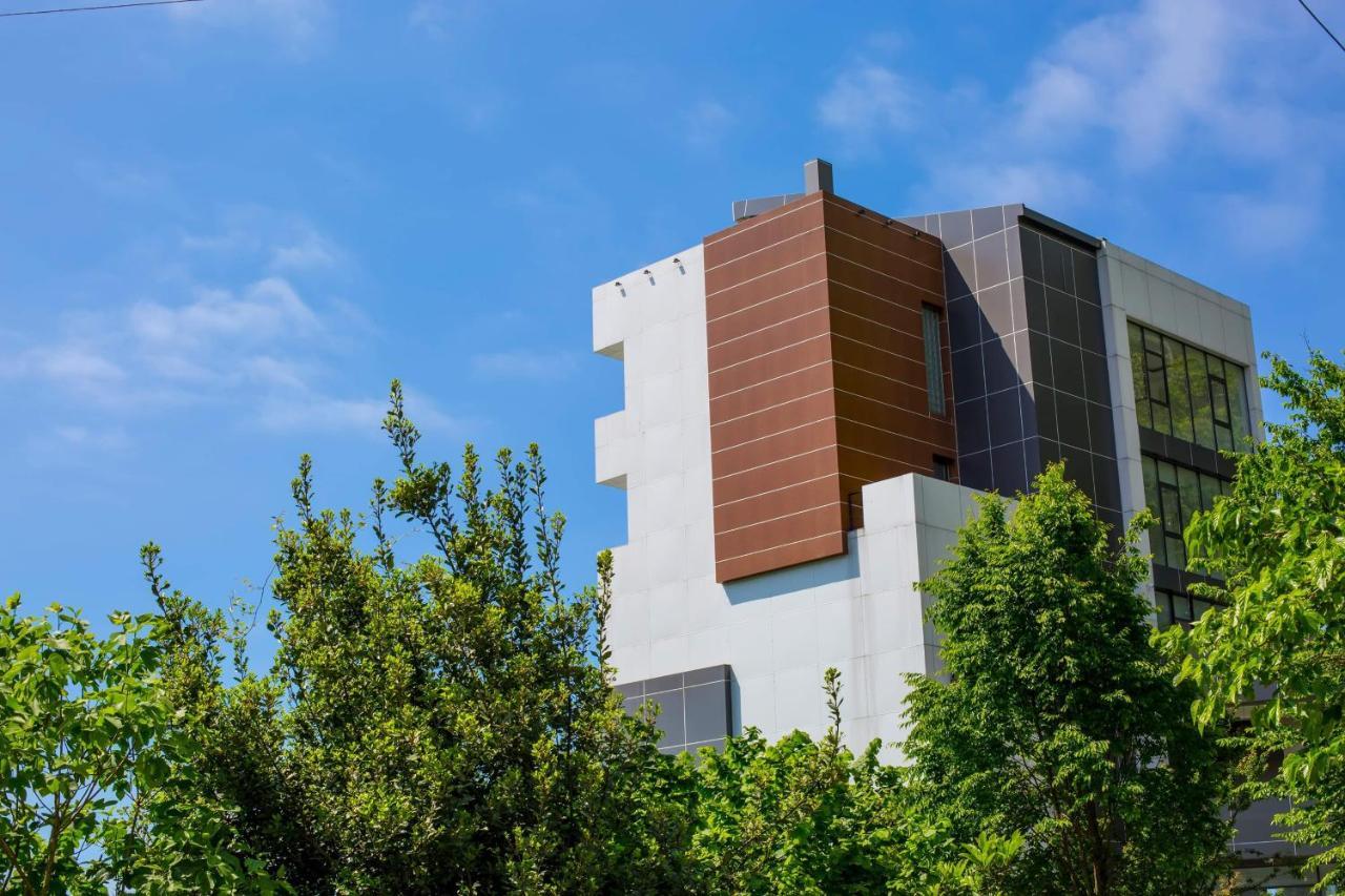 Otakhebi Hotell Sarpi Exteriör bild