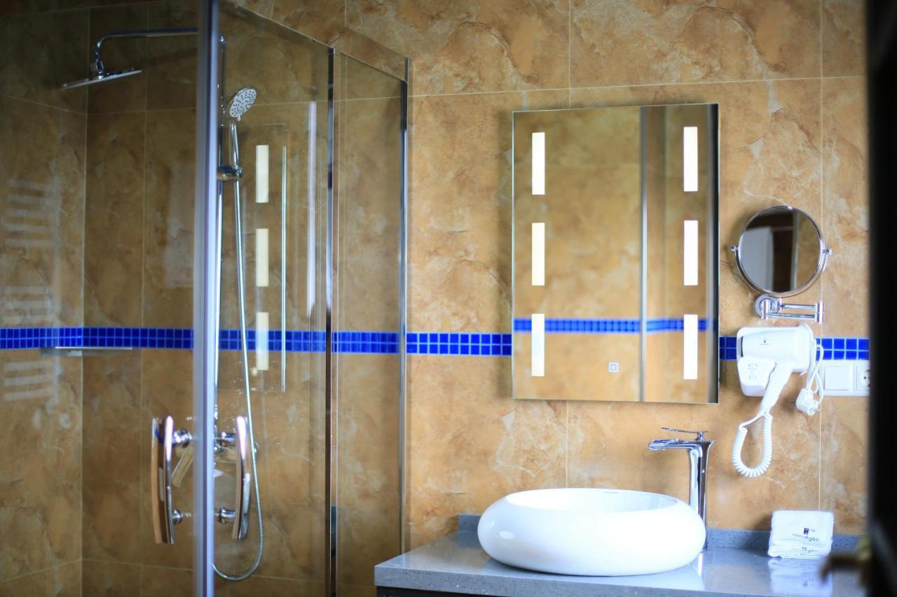 Otakhebi Hotell Sarpi Exteriör bild