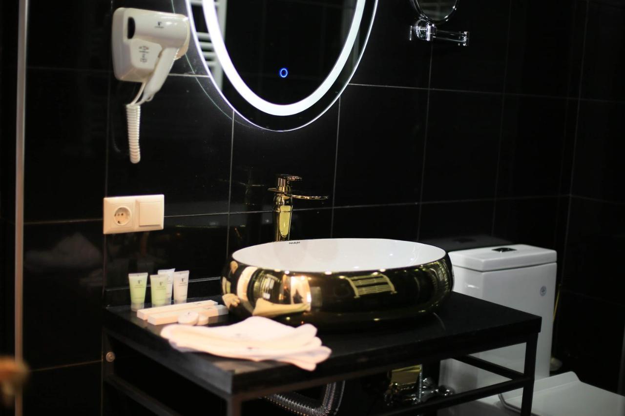 Otakhebi Hotell Sarpi Exteriör bild